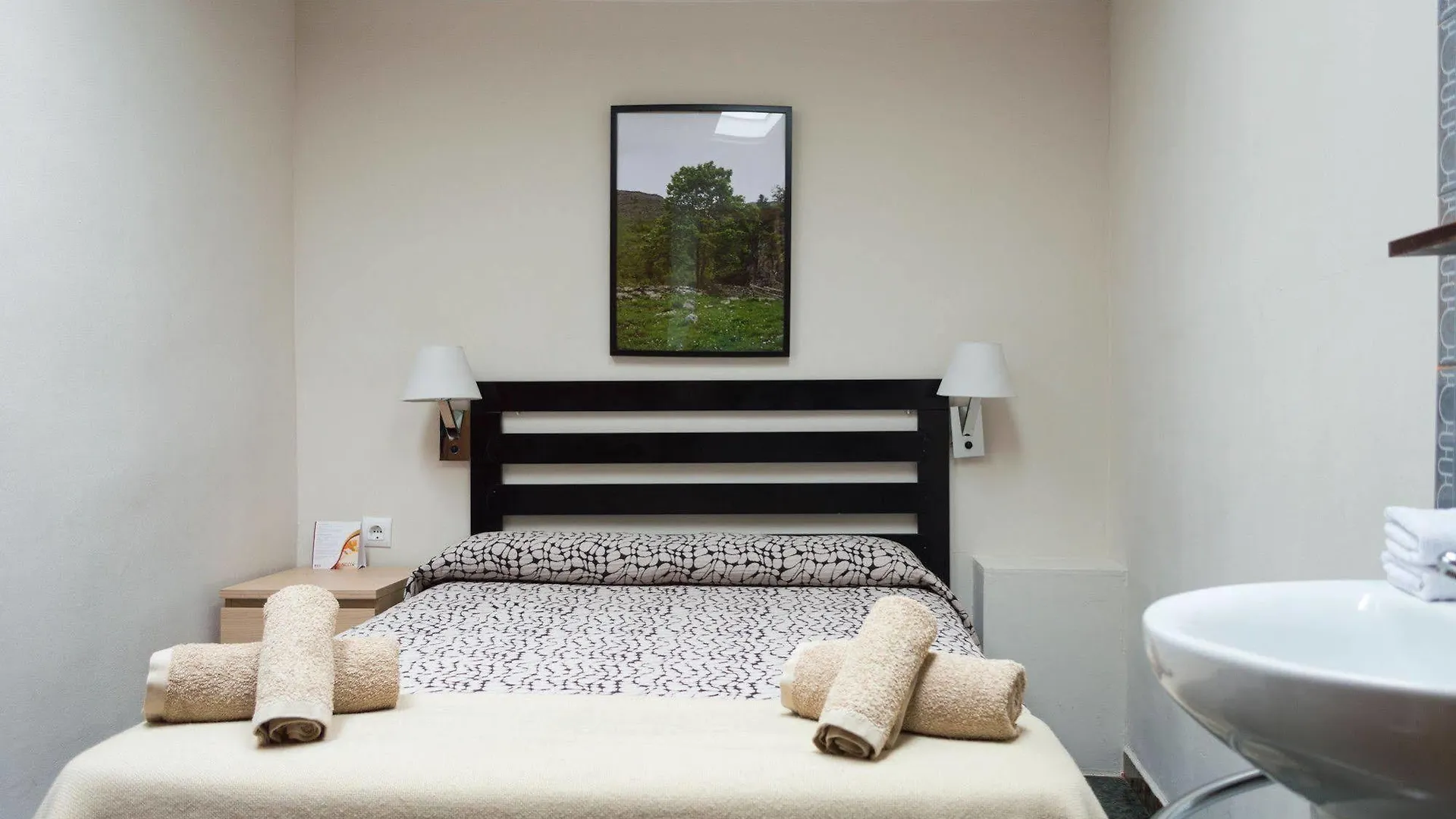 Hostal Alogar Barcelona Spain
