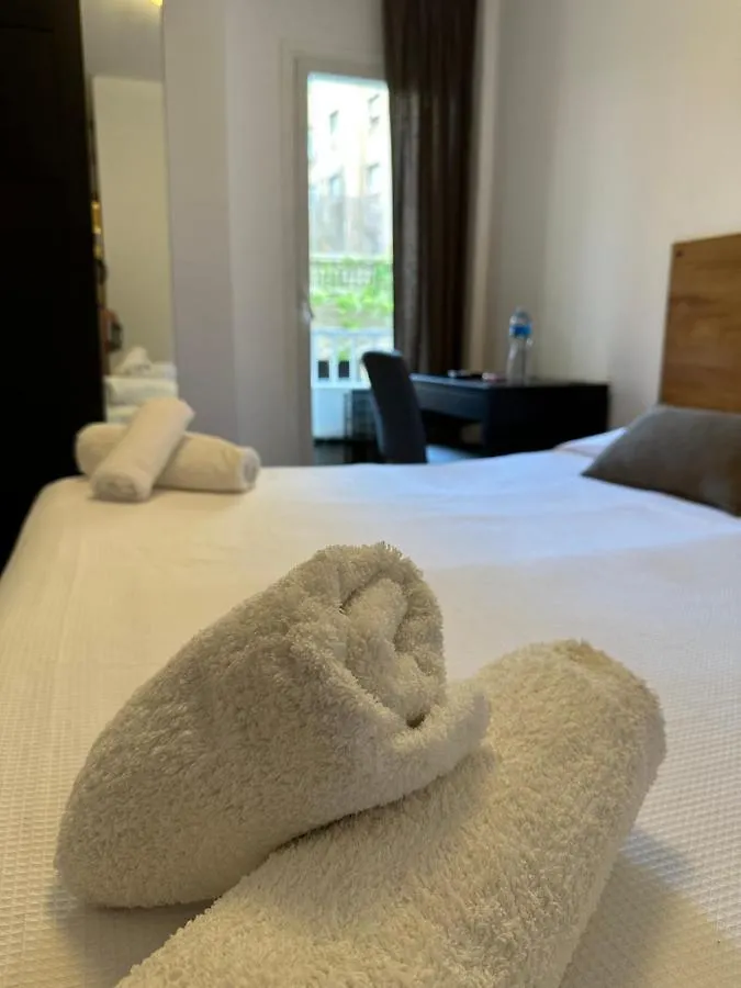 Hostal Alogar Barcelone 2*,
