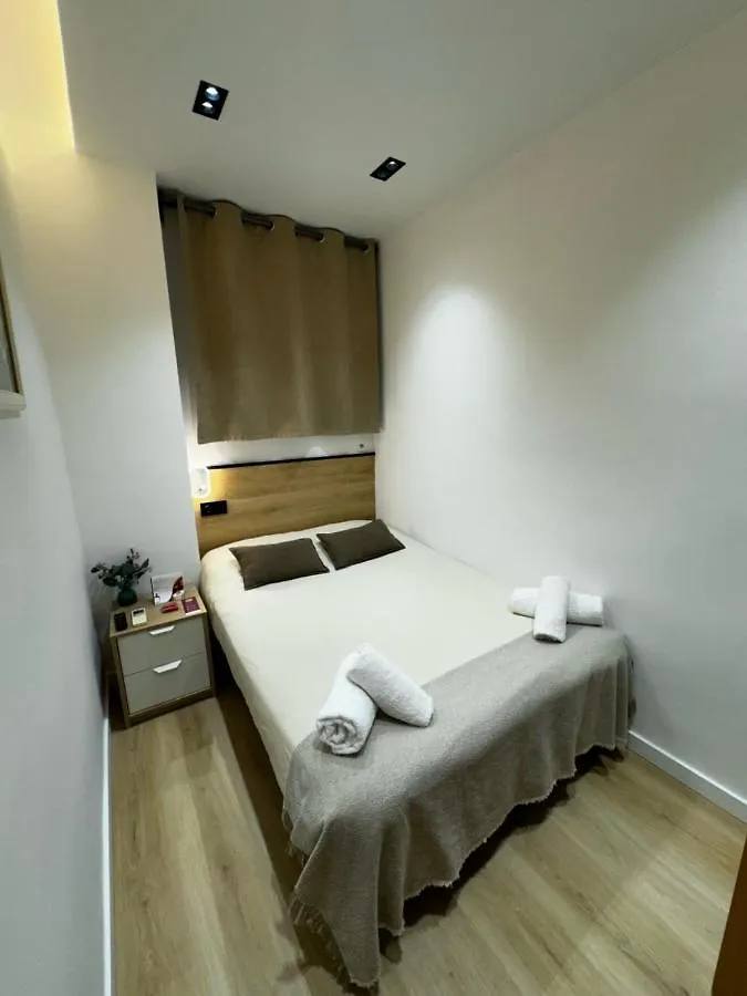 Hostal Alogar Barcelone 2*,